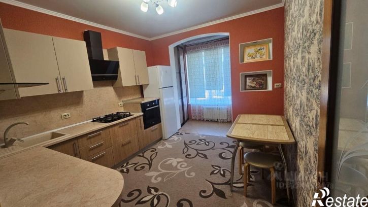 2-комн квартира улица Города побратима Безье, 15/1,  д. 15/1