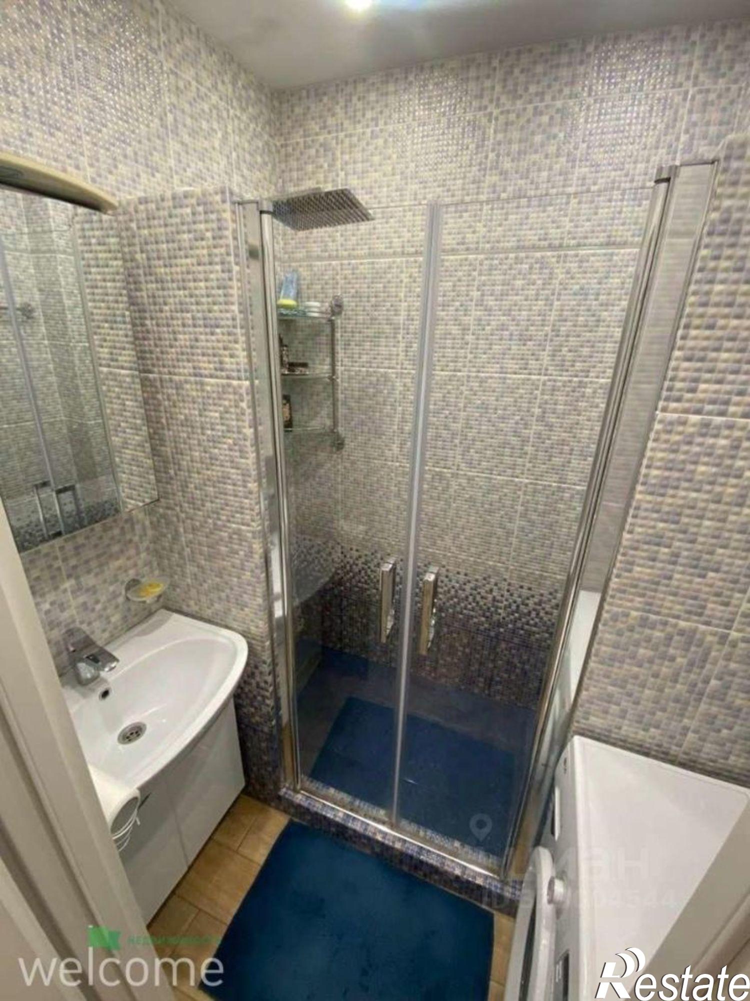 Купить квартиру за 5 700 000 рублей на ул Доваторцев, 90а 1