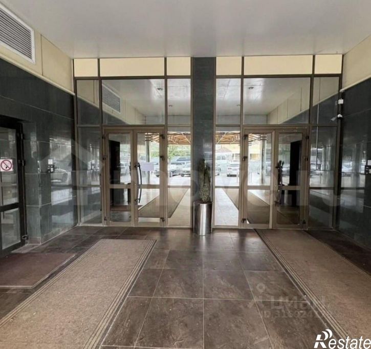 4-комн квартира улица Маршала Жукова, 2,  д. 2