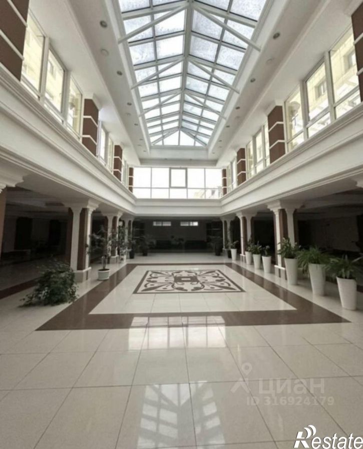 4-комн квартира улица Маршала Жукова, 2,  д. 2