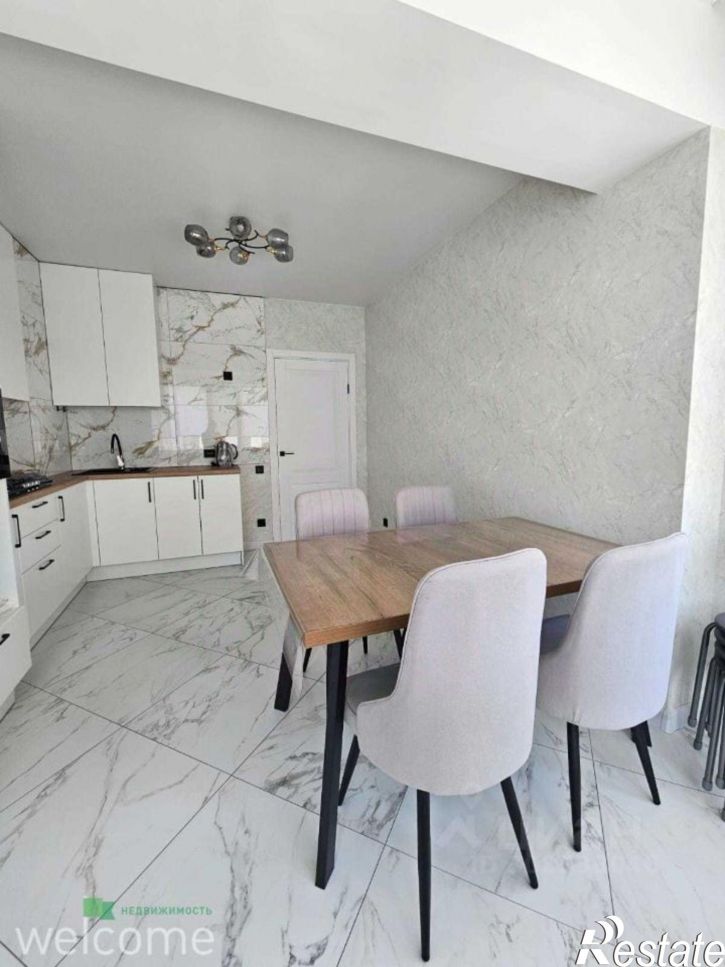 2-комн квартира ул 45 Параллель, 87,  д. 87