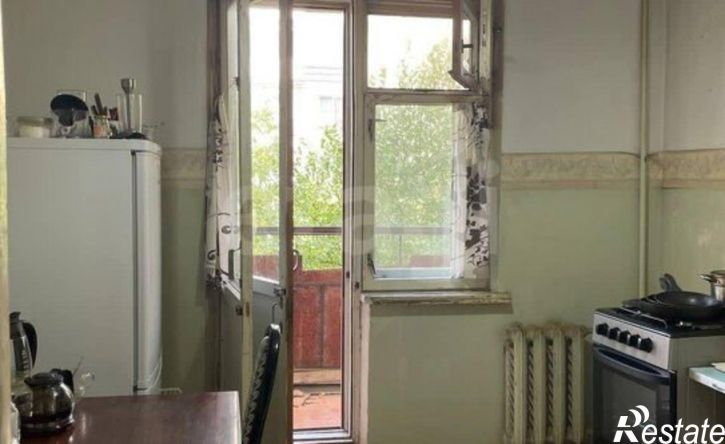 2-комн квартира улица Парижской Коммуны, 54,  д. 54