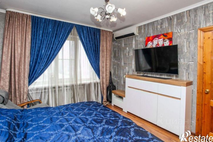 4-комн квартира улица Мира, 135,  д. 135