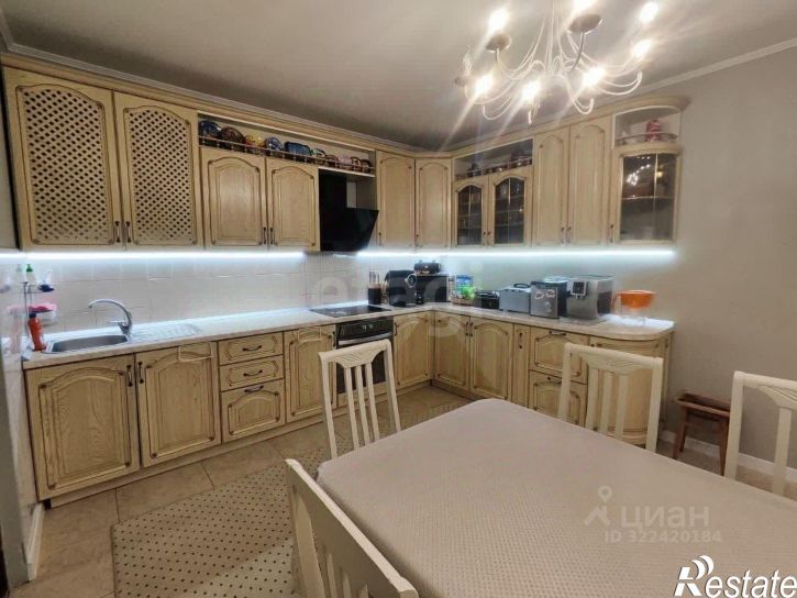 4-комн квартира улица Чехова, 39,  д. 39