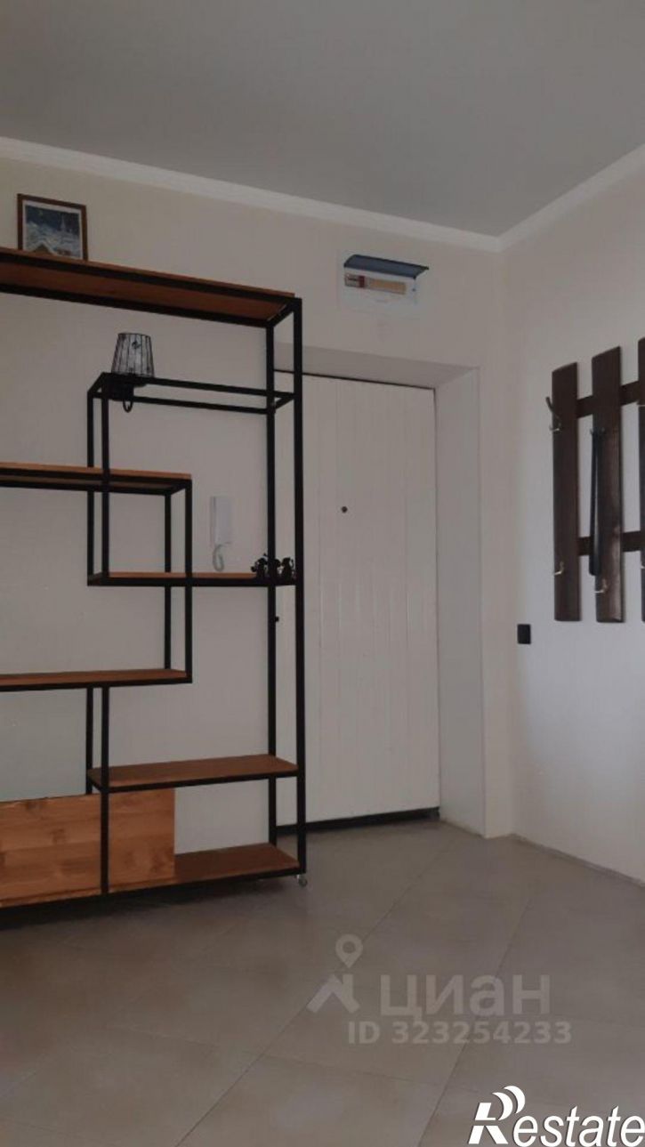 2-комн квартира улица Серова, 470/6,  д. 470/6