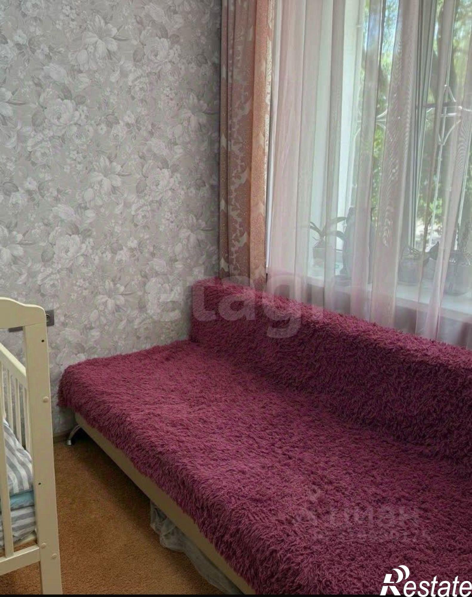 Купить квартиру за 2 200 000 рублей на улица Короленко, 4