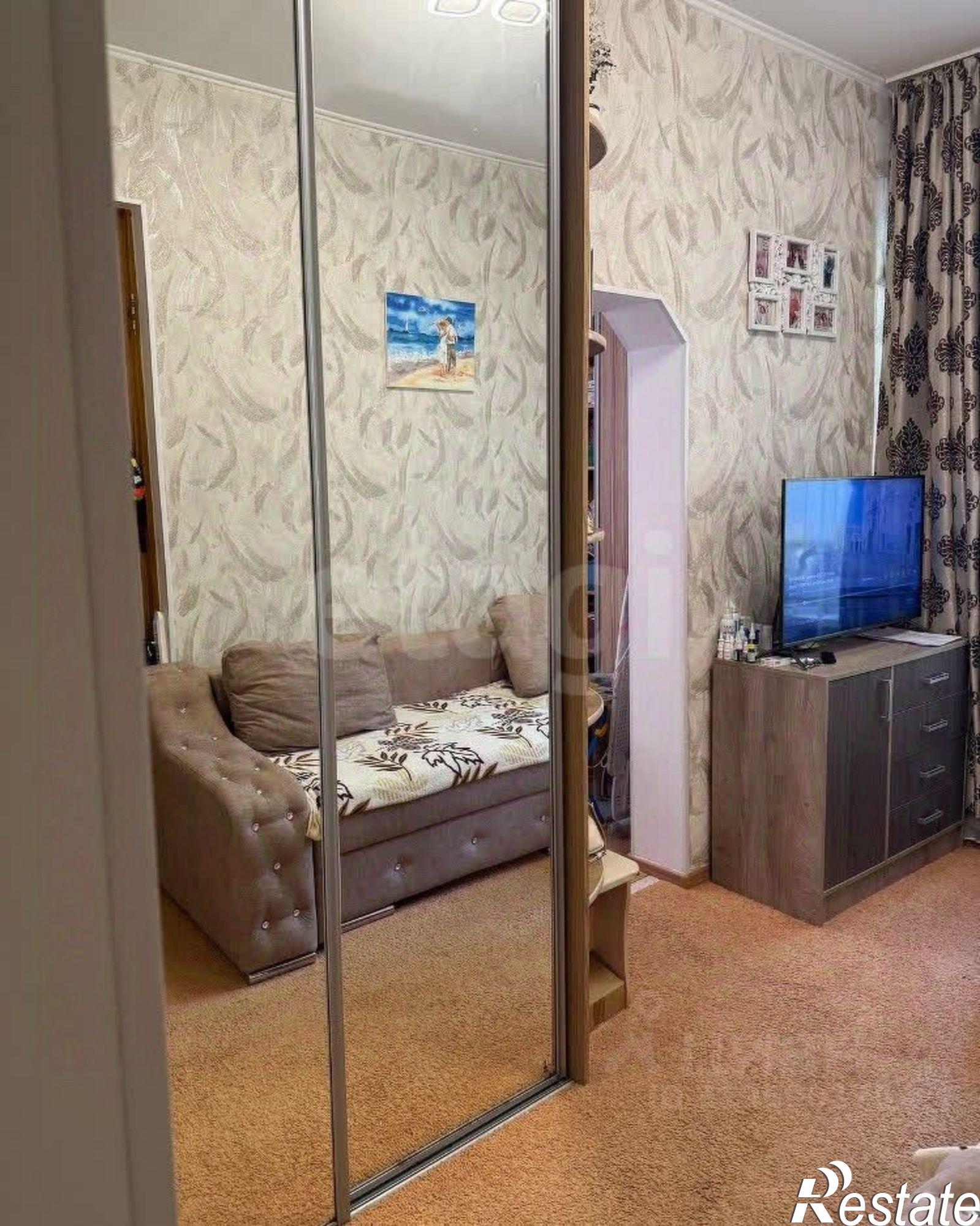 Купить квартиру за 2 200 000 рублей на улица Короленко, 4