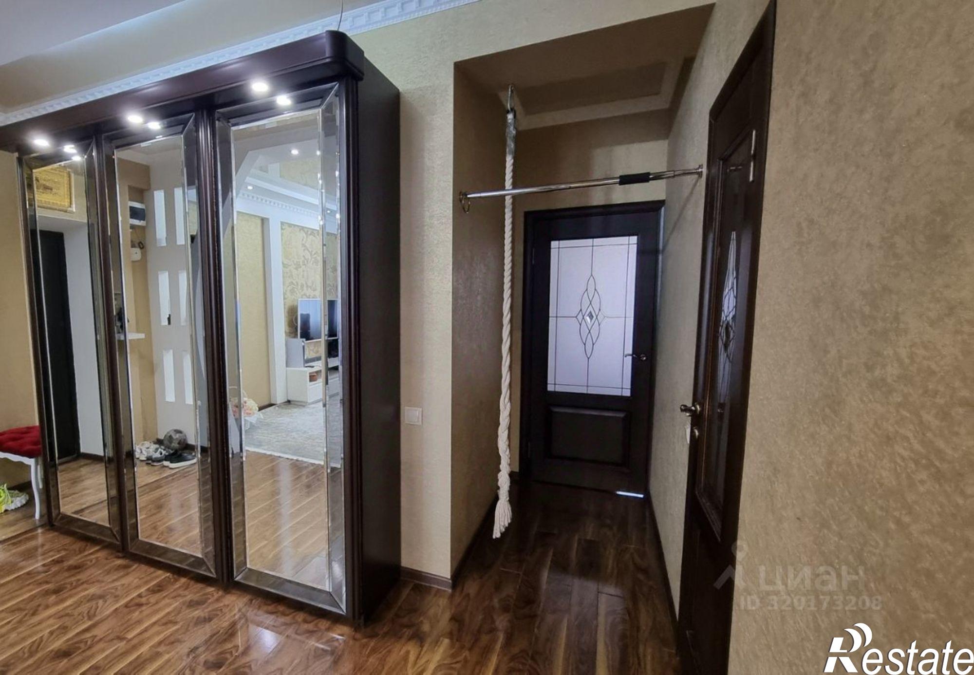 Купить квартиру за 6 700 000 рублей на улица Рогожникова, 2