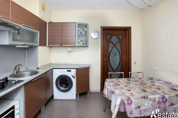 2-комн квартира улица Серова, 468/6,  д. 468/6