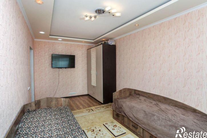 2-комн квартира улица Серова, 468/6,  д. 468/6