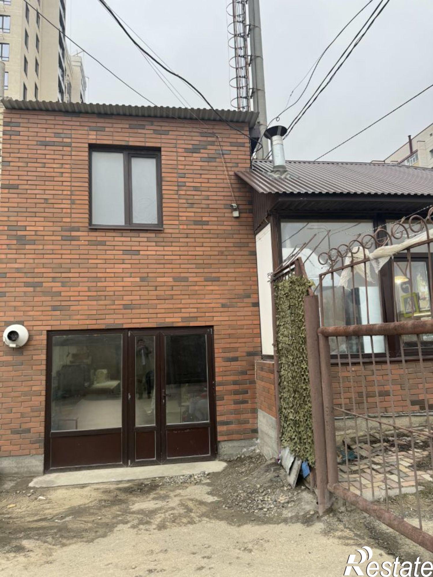 Сдать торговое помещение за 105 000 рублей на улица 45-я Параллель, 46