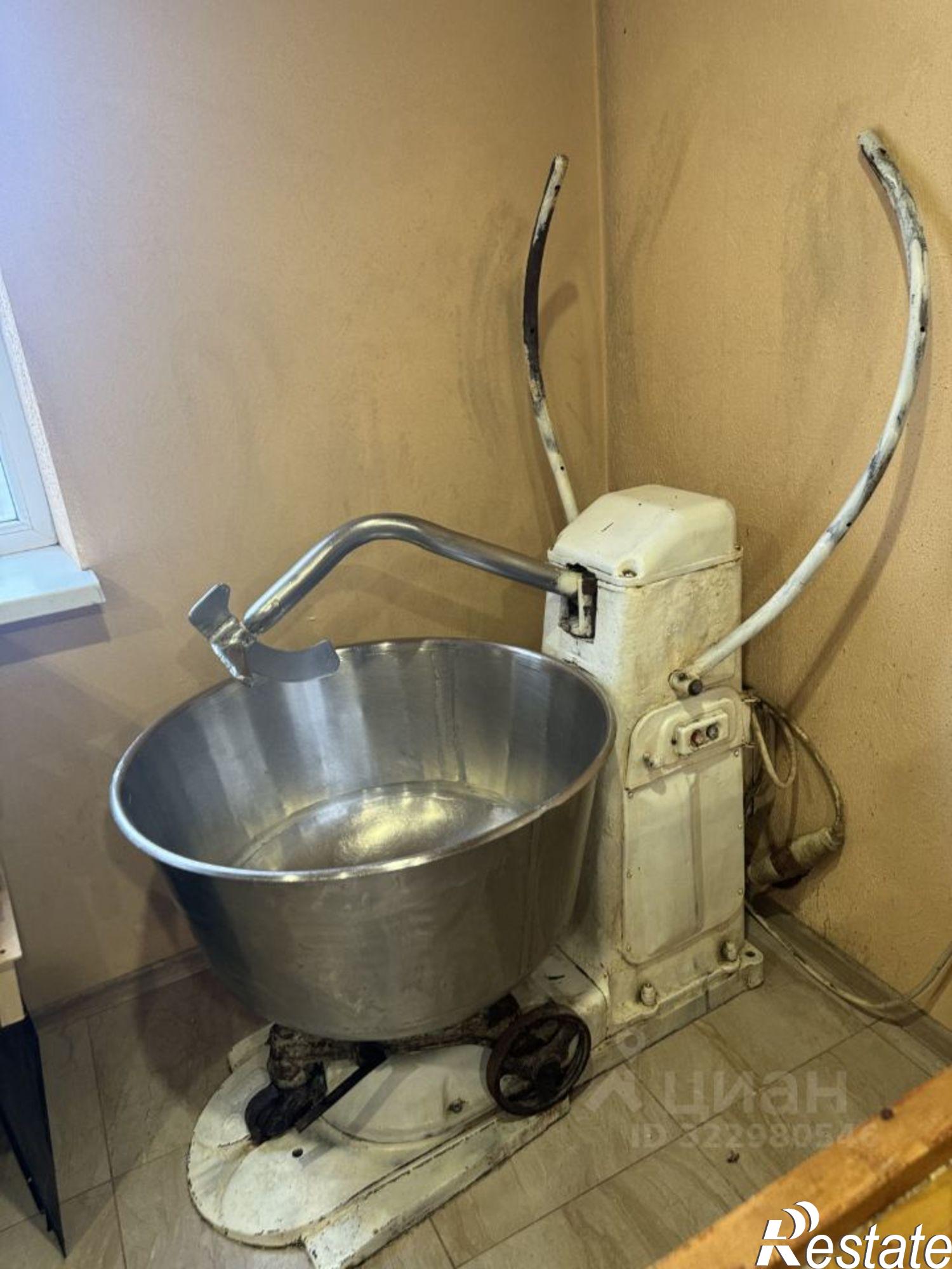 Сдать торговое помещение за 105 000 рублей на улица 45-я Параллель, 46