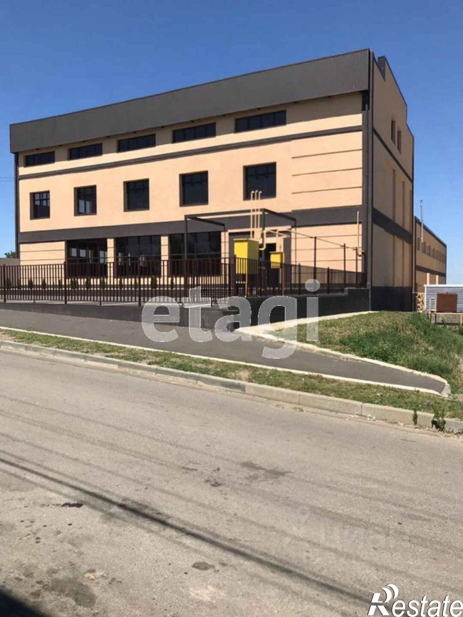 Купить складское помещение за 200 002 000 рублей на проспект Кулакова, 36