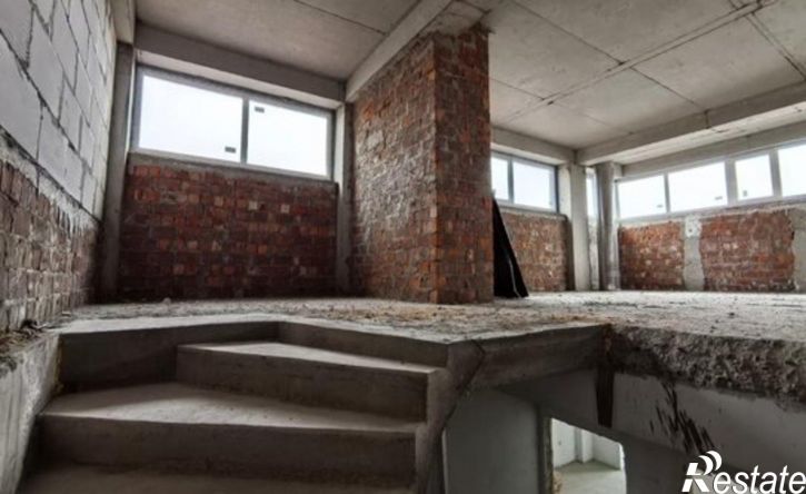 4-комн квартира улица Розы Люксембург, 32,  д. 32