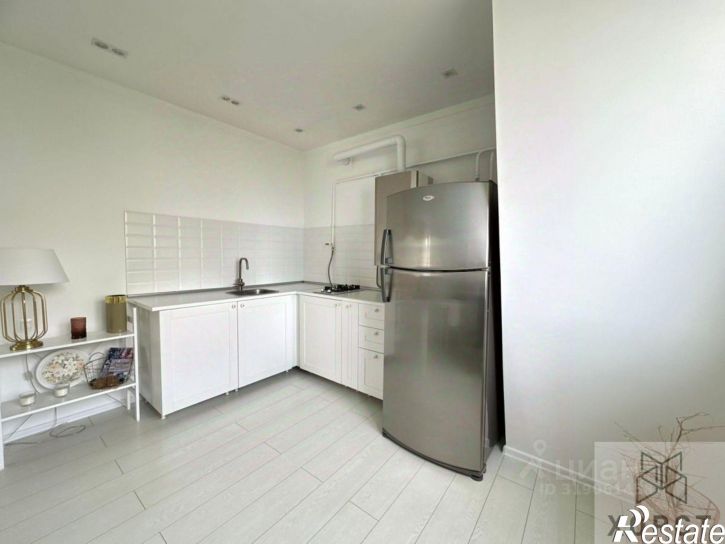 1-комн квартира улица Мира, 400,  д. 400