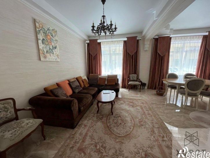 3-комн квартира улица Маршала Жукова, 2,  д. 2