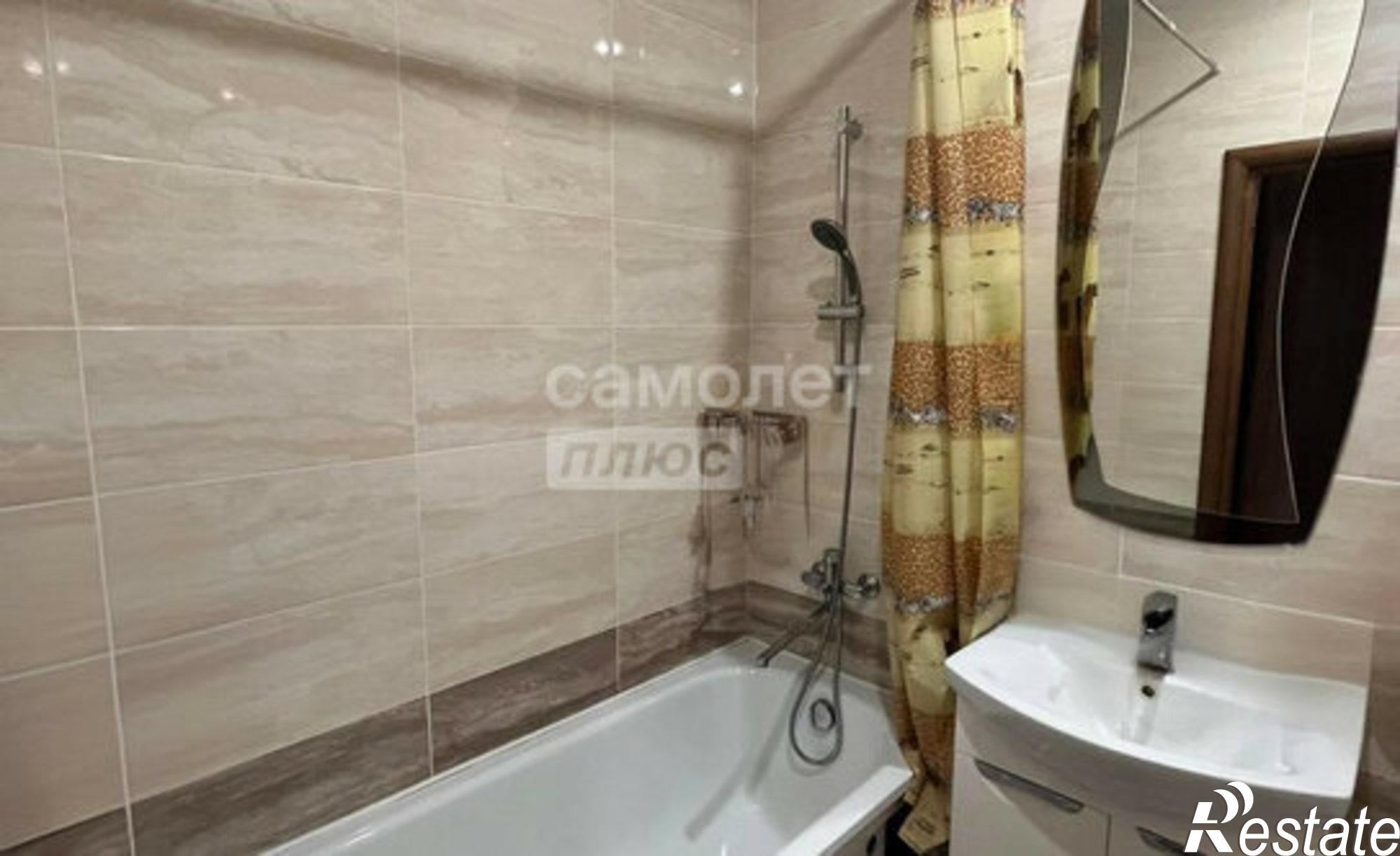 Купить квартиру за 4 800 000 рублей на ул Города-побратима Безье, 15/5