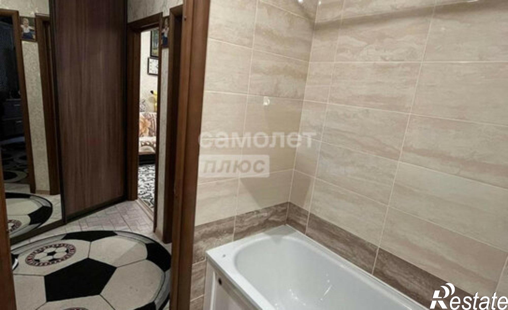 Купить квартиру за 4 800 000 рублей на ул Города-побратима Безье, 15/5