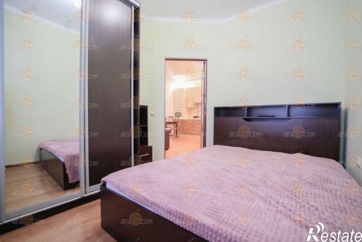 2-комн квартира ул Лопырина, 121,  д. 121