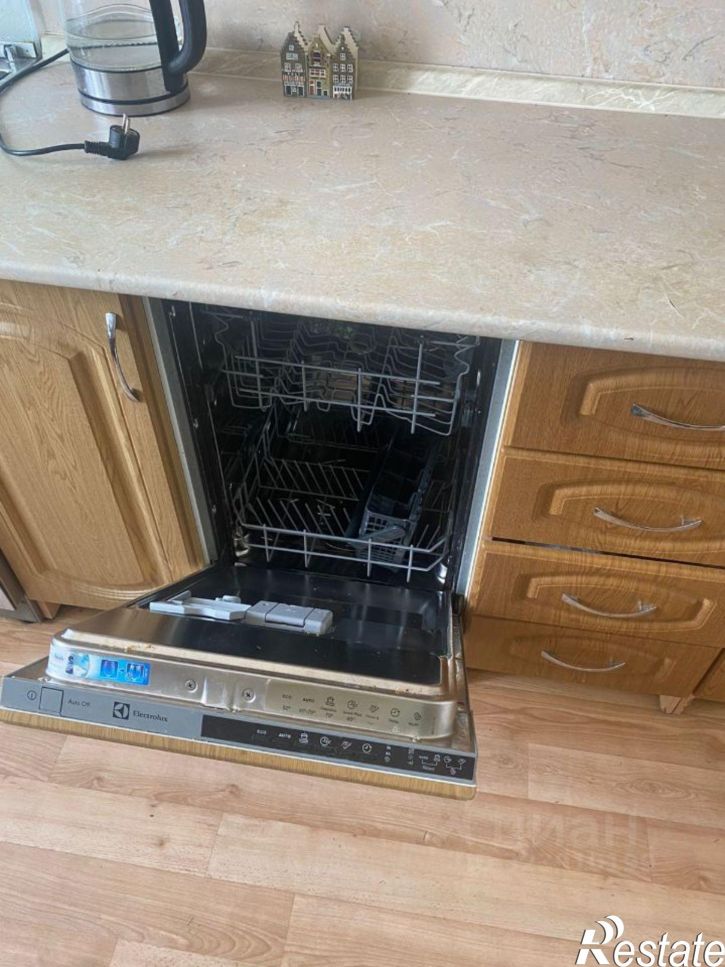 2-комн квартира улица Серова, 458,  д. 458