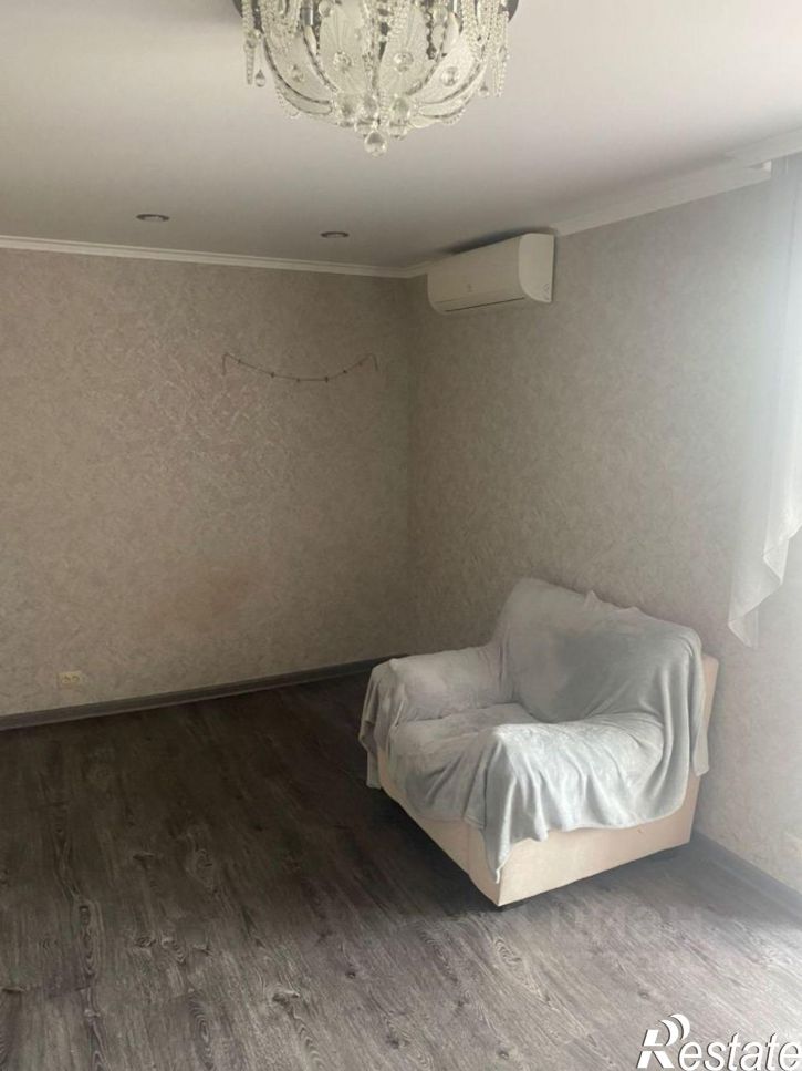 2-комн квартира улица Серова, 458,  д. 458