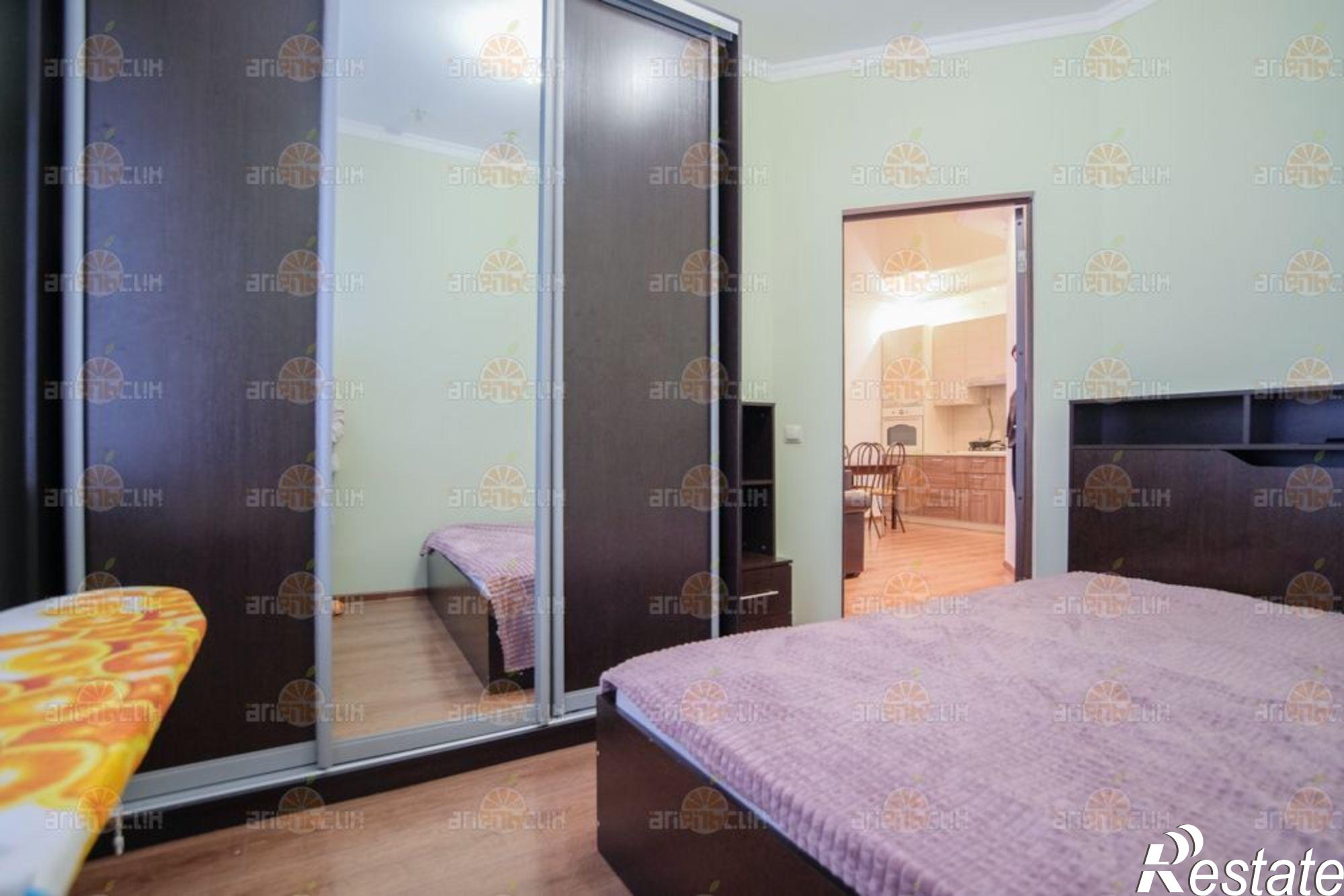 Сдать квартиру за 27 000 рублей на Лопырина, 121