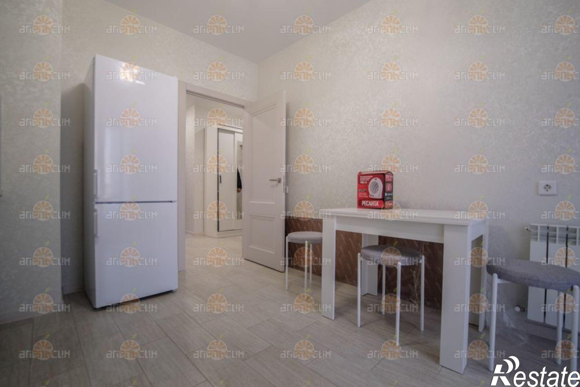 Сдать квартиру за 30 000 рублей на Андрея Голуба, 12