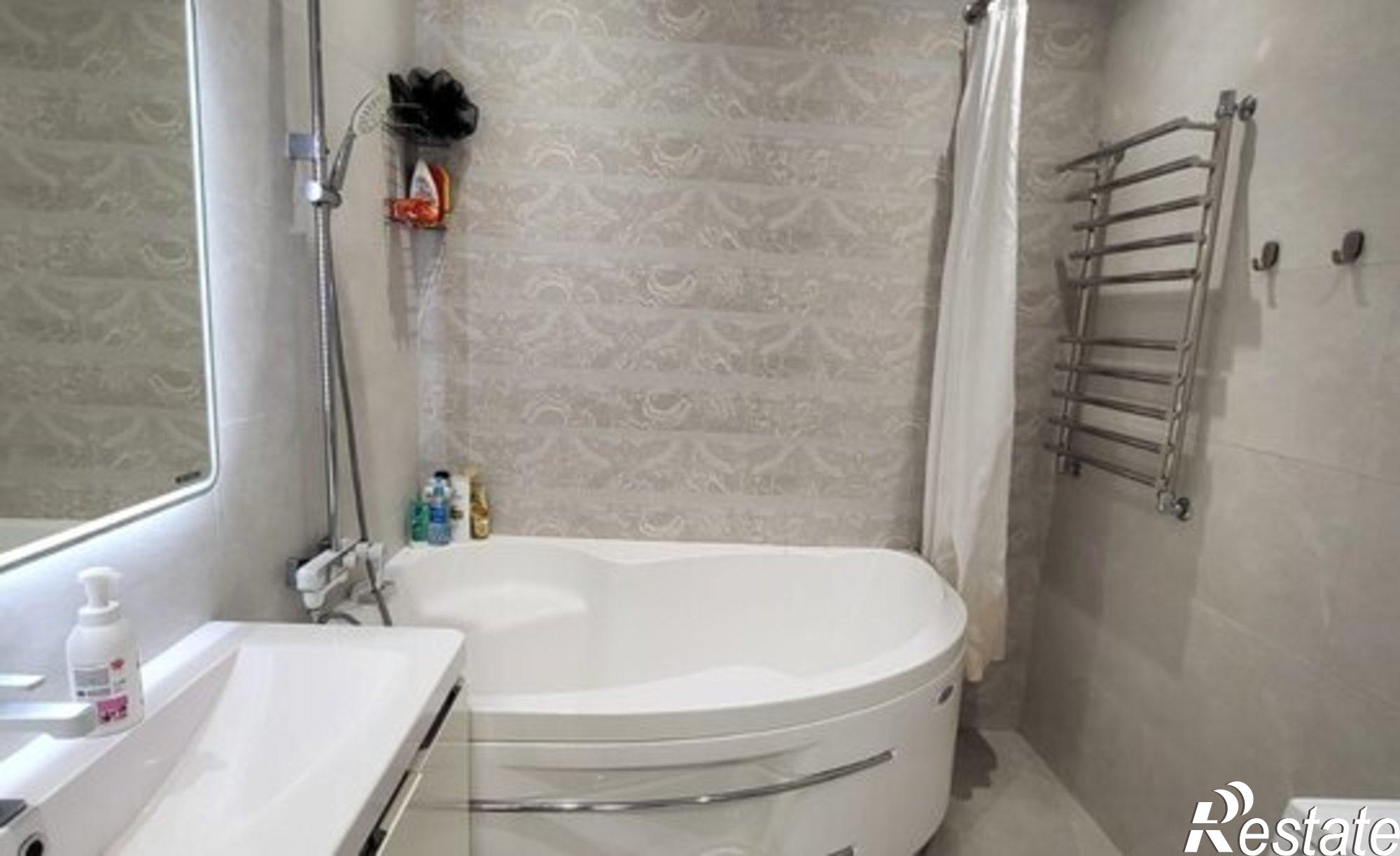 Купить квартиру за 8 900 000 рублей на улица Ерохина, 27