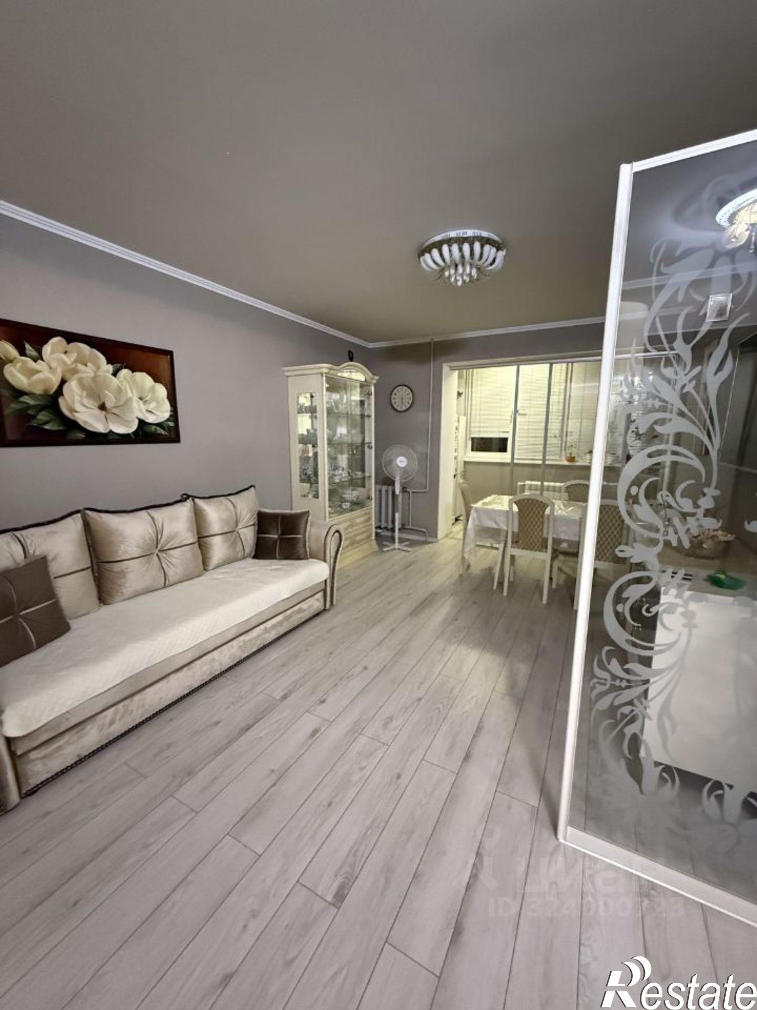 Купить квартиру за 6 100 000 рублей на улица Орджоникидзе, 4