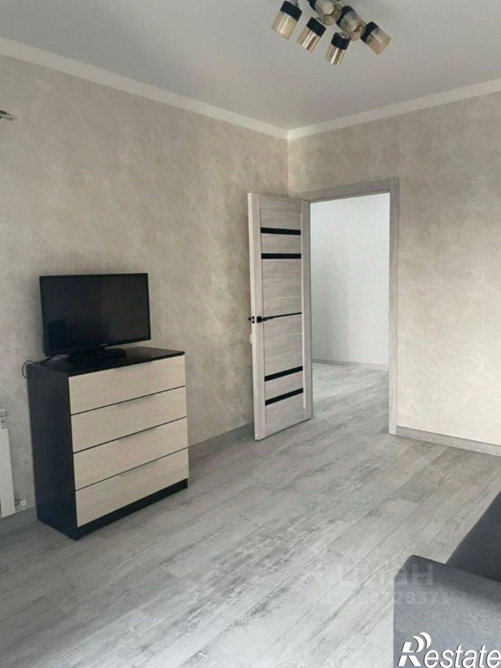 2-комн квартира улица Николая Голодникова, 9,  д. 9