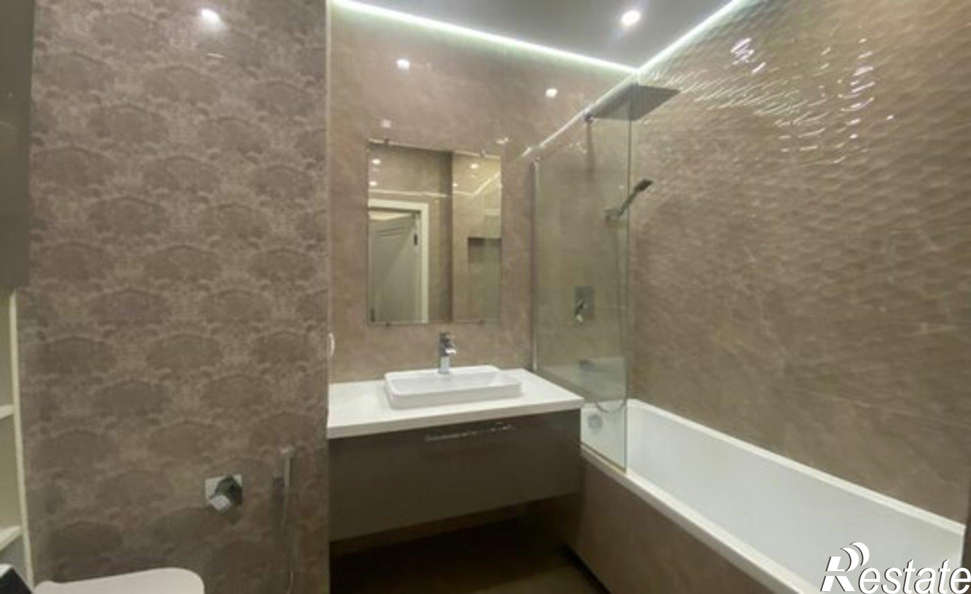 Купить квартиру за 11 850 000 рублей на ул Пирогова, 5а 1