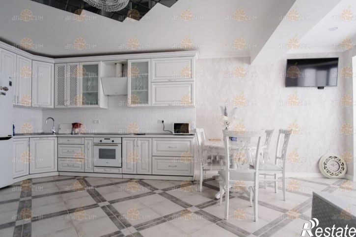 2-комн квартира Мира, 285