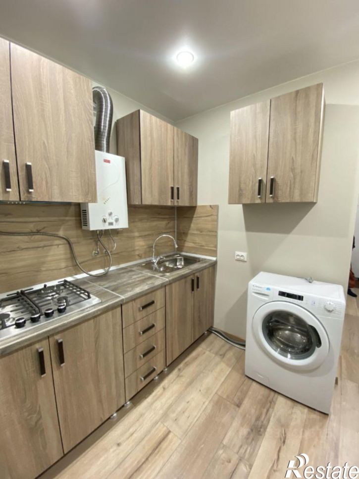 2-комн квартира улица Дзержинского, 172,  д. 172