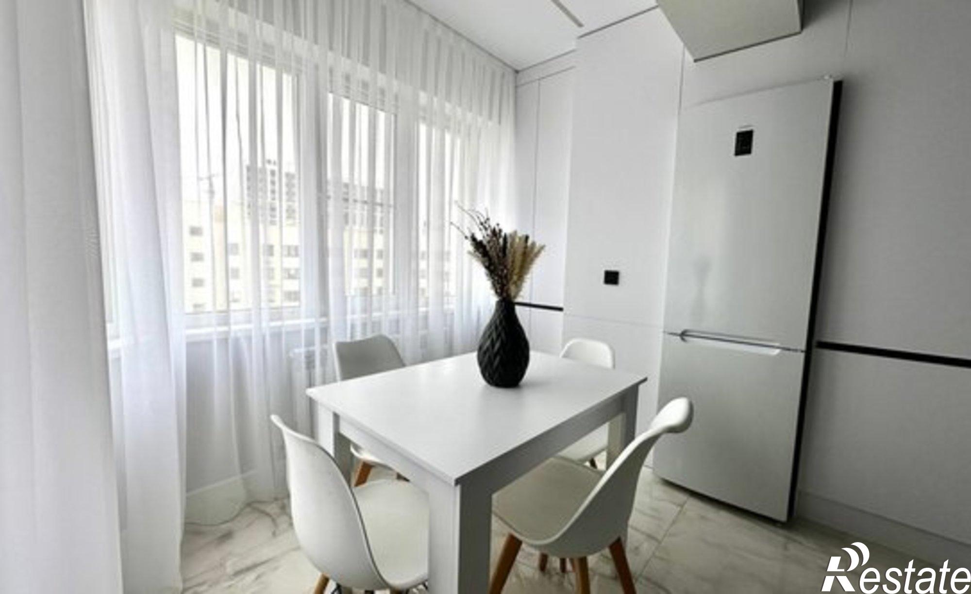 Купить квартиру за 11 550 000 рублей на улица 45-я Параллель, 87