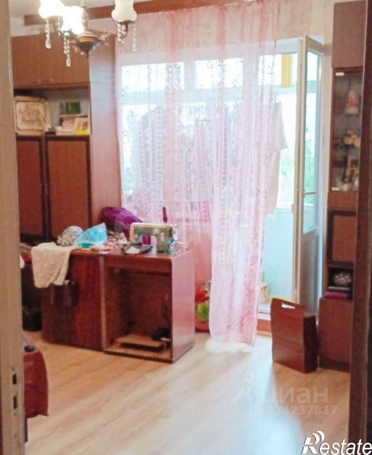 3-комн квартира ул Космонавтов, 8,  д. 8