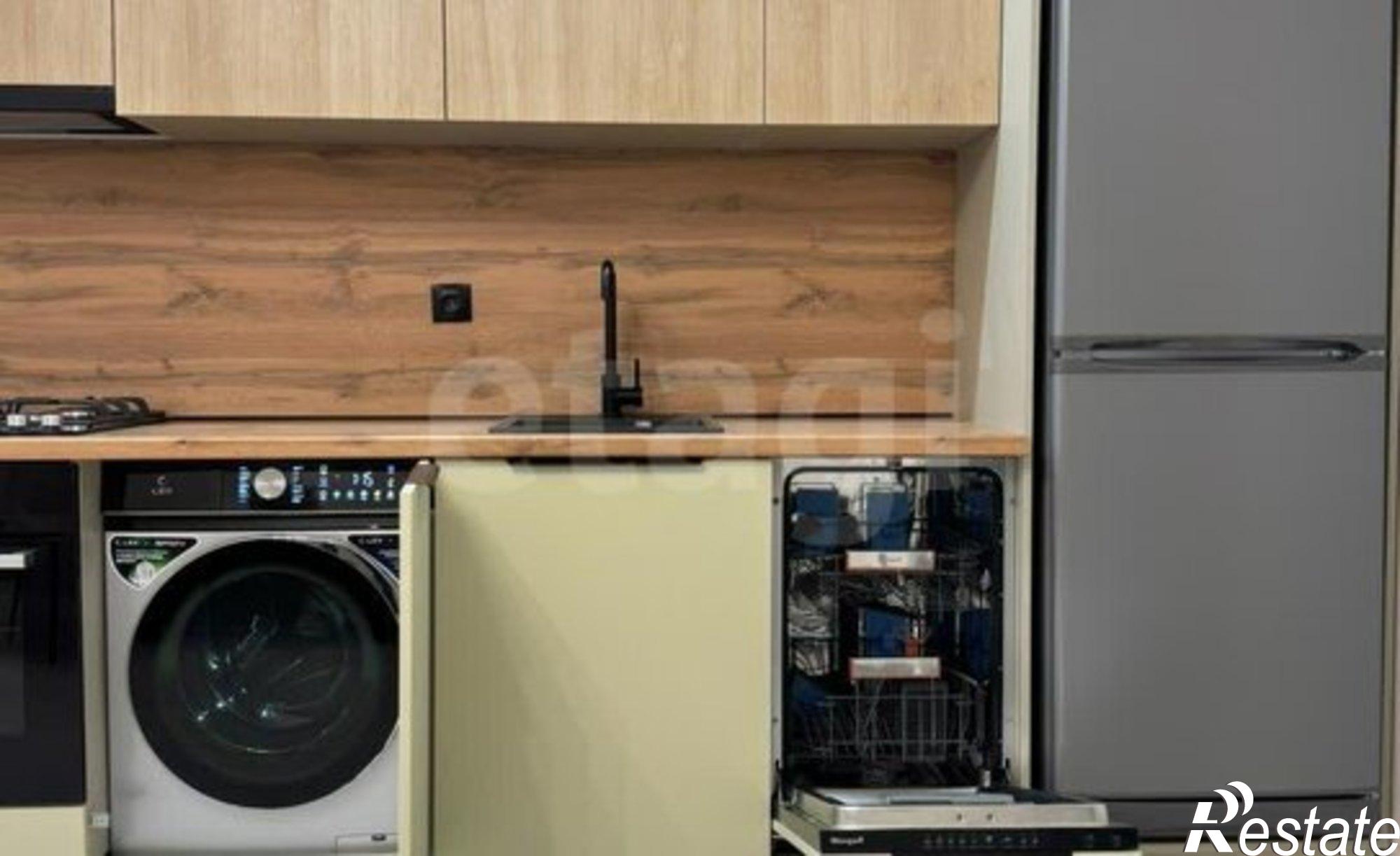 Купить квартиру за 7 700 000 рублей на ул Рогожникова, 21/1