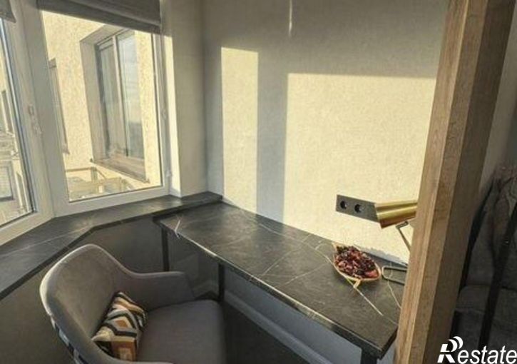 2-комн квартира улица 45-я Параллель, 87,  д. 87