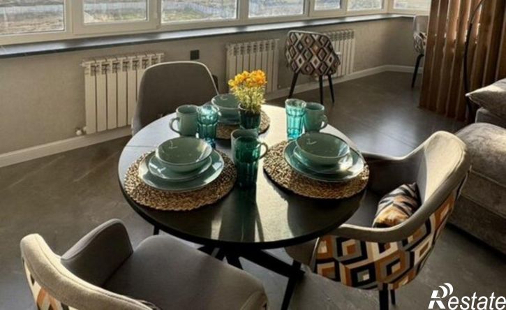 2-комн квартира улица 45-я Параллель, 87,  д. 87