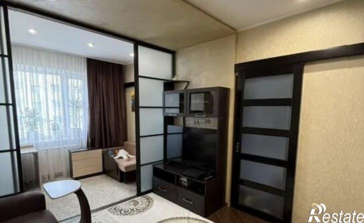 2-комн квартира ул 45 Параллель, 73,  д. 73