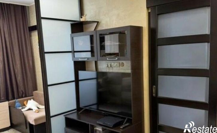 2-комн квартира ул 45 Параллель, 73,  д. 73