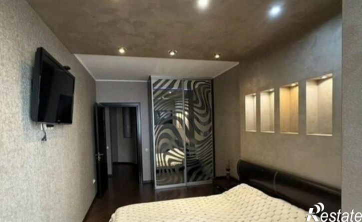 2-комн квартира ул 45 Параллель, 73,  д. 73