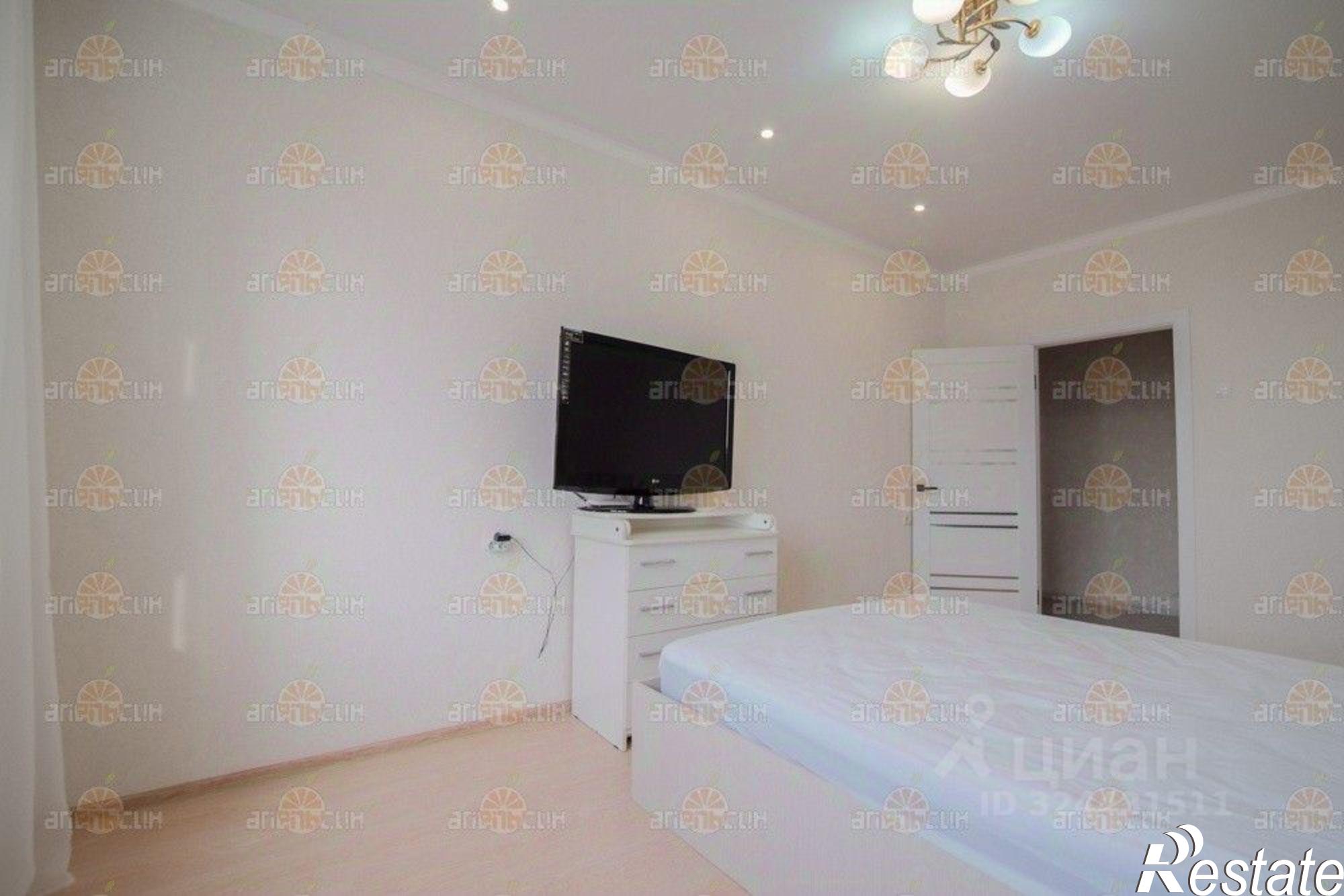 Сдать квартиру за 25 000 рублей на улица Рогожникова, 13