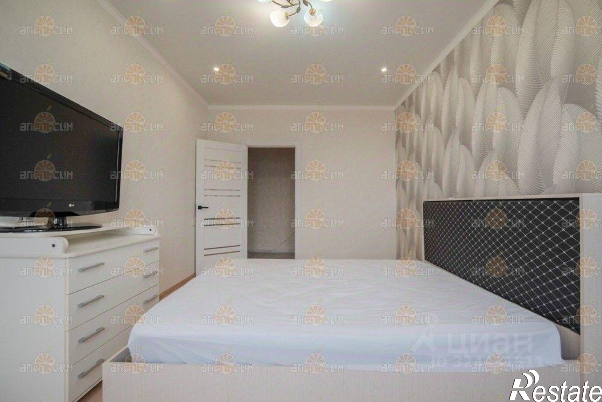 Сдать квартиру за 25 000 рублей на улица Рогожникова, 13