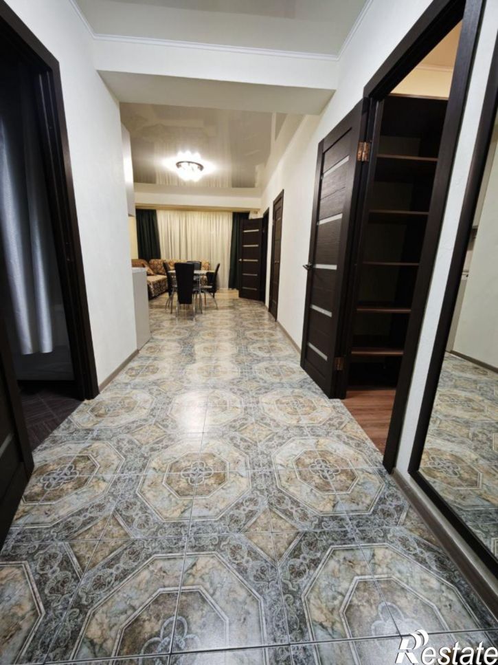 2-комн квартира улица Мира, 285,  д. 285