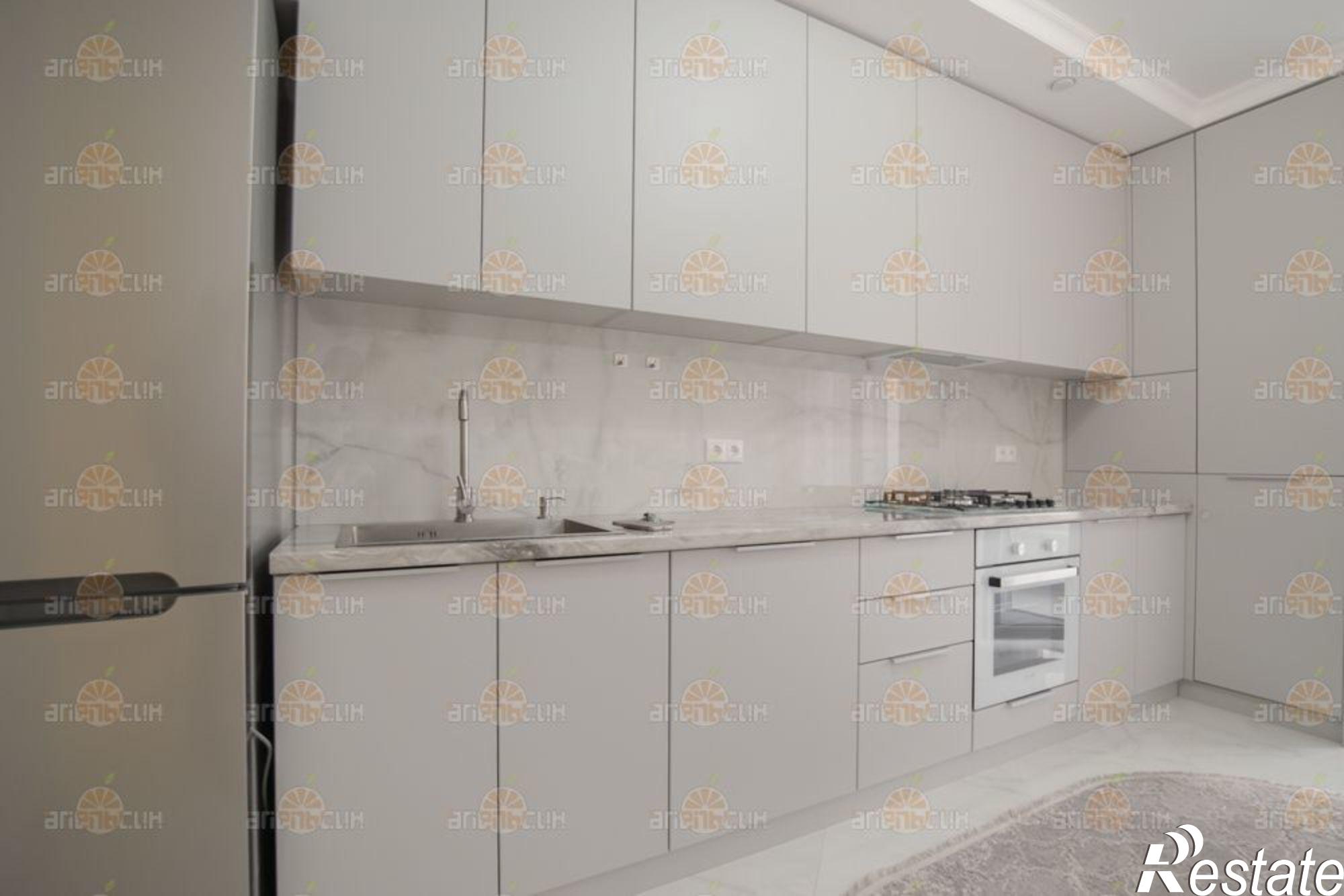 Сдать квартиру за 40 000 рублей на Павла Буравцева, 42