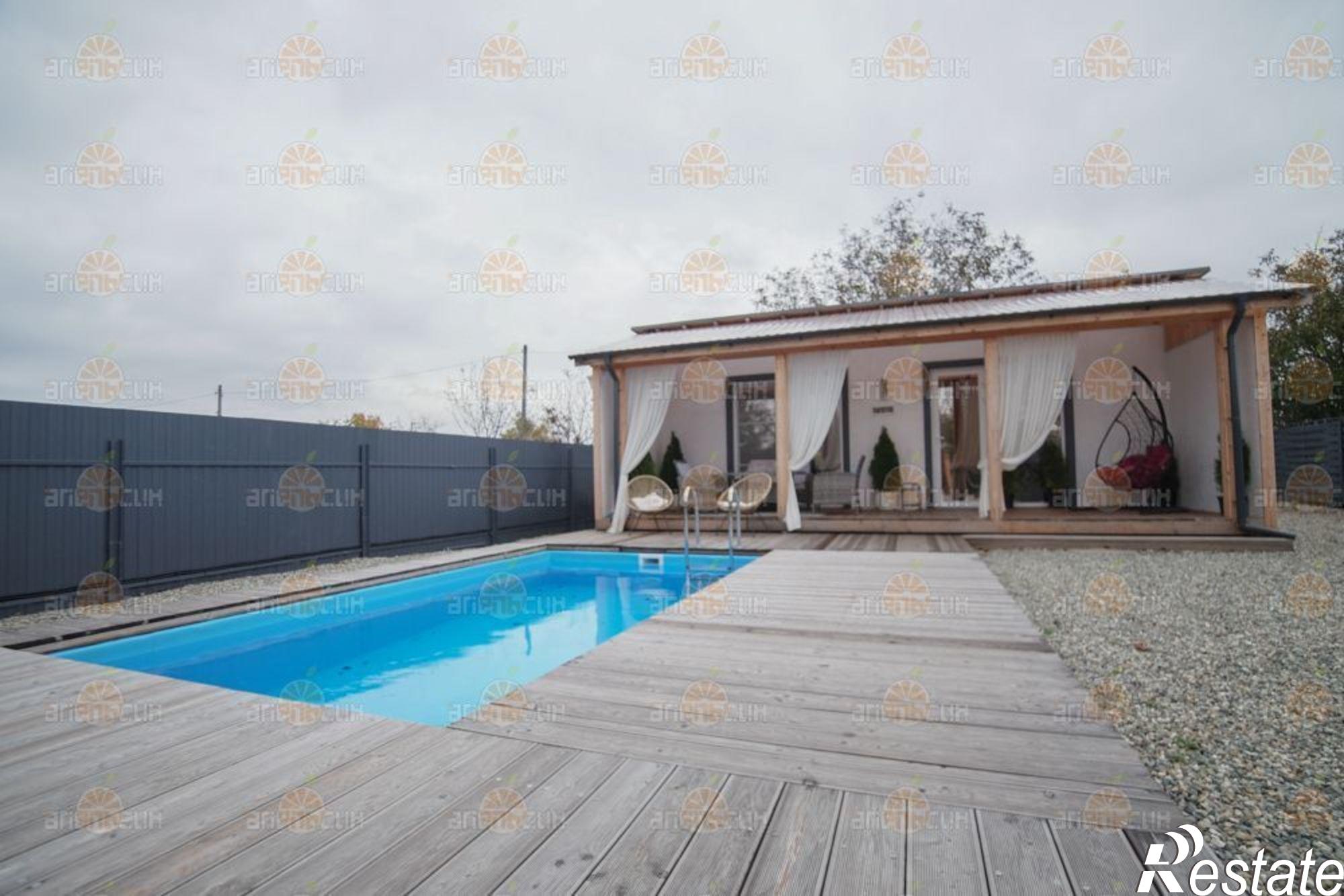 Сдать дачу, дом, коттедж за 50 000 рублей на СНТ Встреча, 366