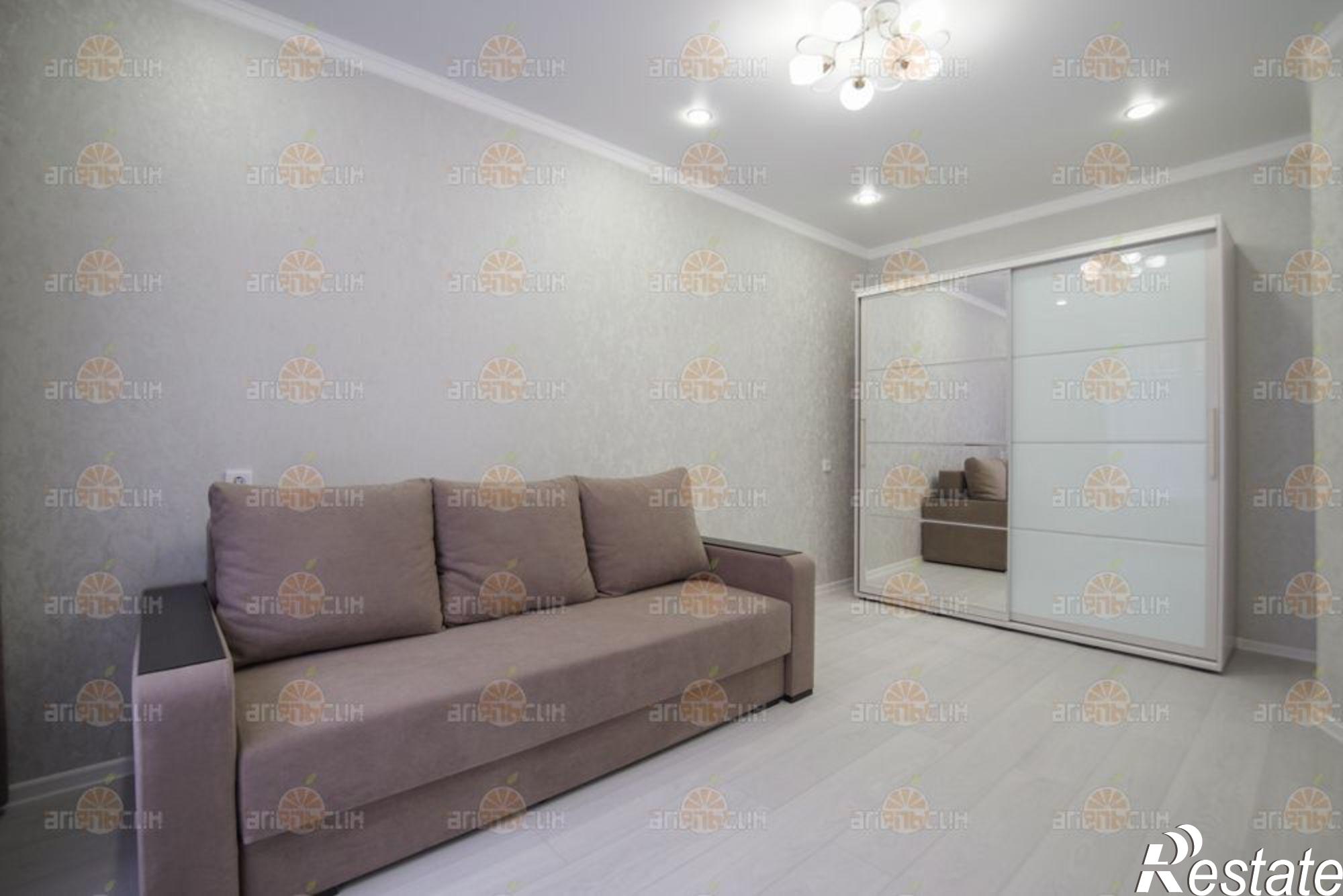 Сдать квартиру за 28 000 рублей на Матрены Наздрачевой, 5/1