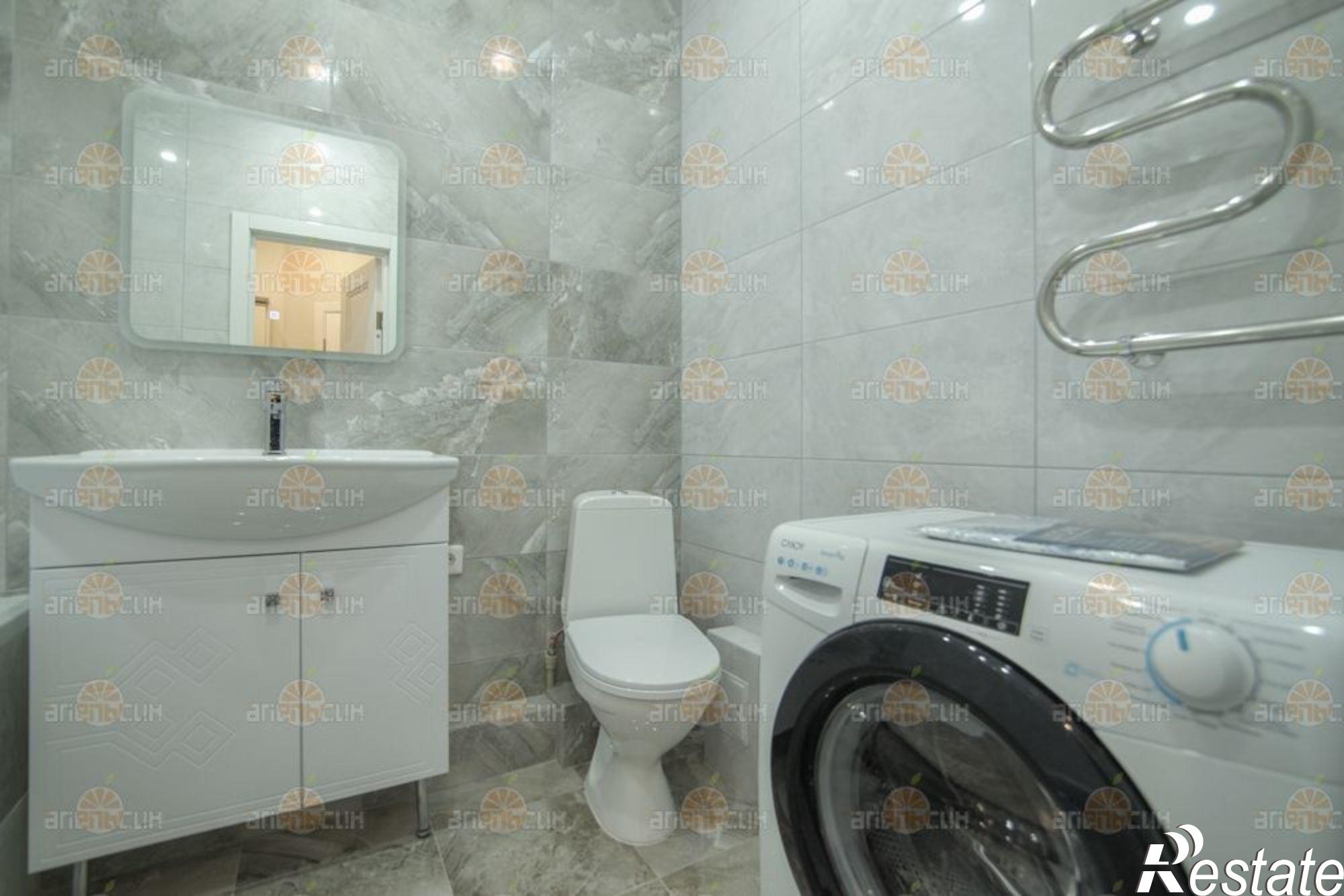 Сдать квартиру за 28 000 рублей на Матрены Наздрачевой, 5/1