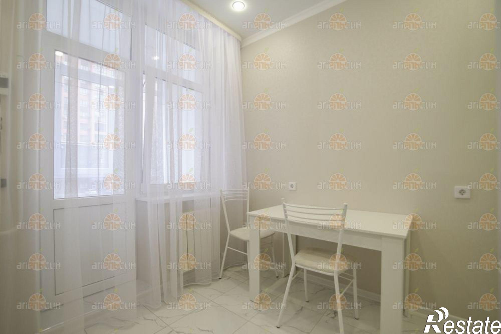 Сдать квартиру за 28 000 рублей на Матрены Наздрачевой, 5/1