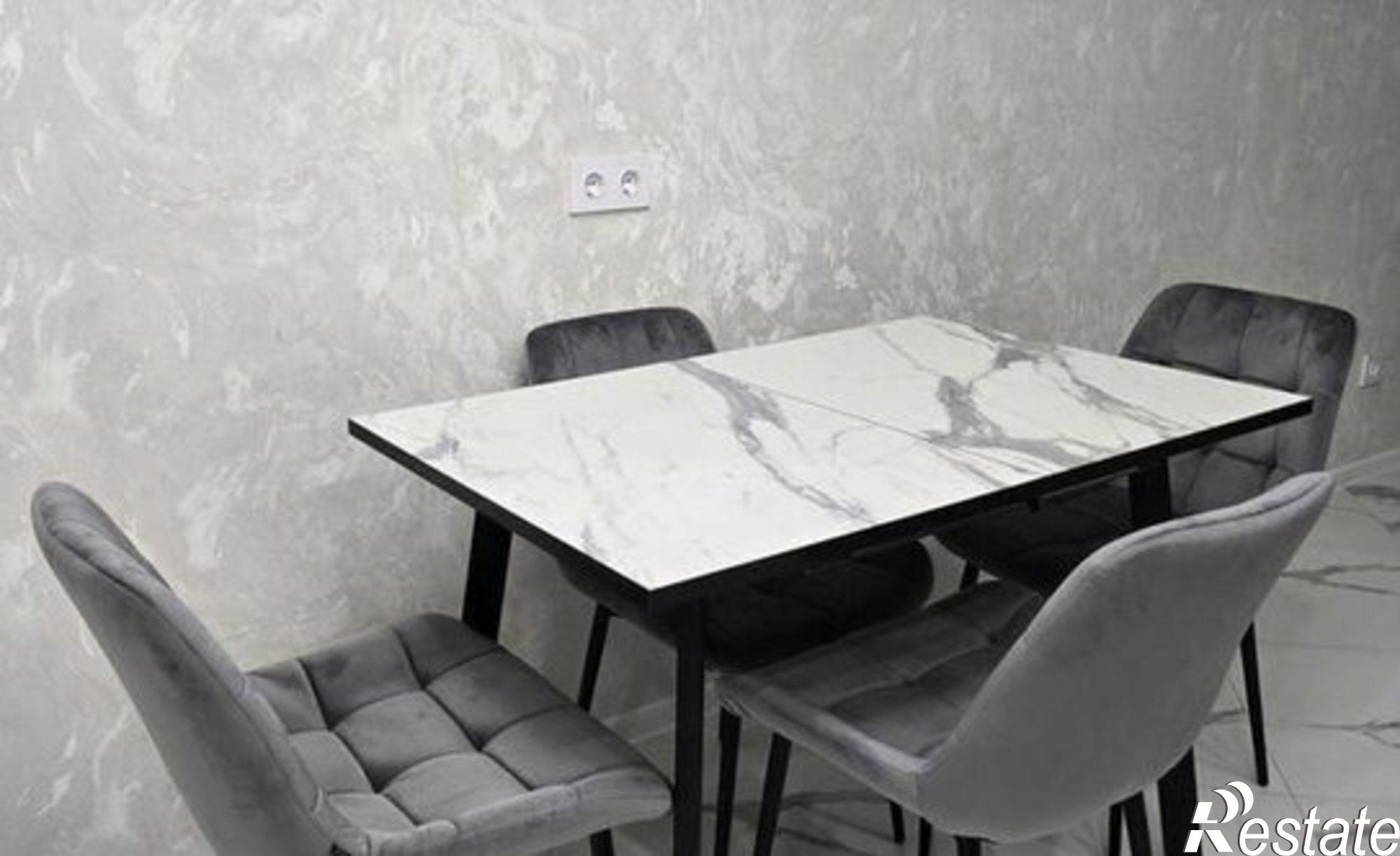 Купить квартиру за 9 000 000 рублей на ул 45 Параллель, 87